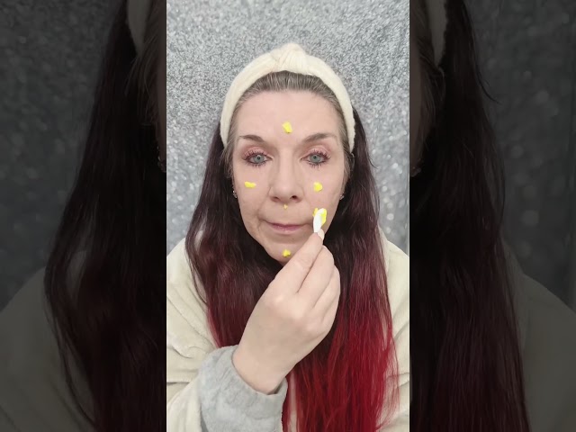 Vídeo relacionado con Sunday Riley C.E.O. Afterglow Brightening Vitamin C Cream Face Moisturizer, 48.2 g.