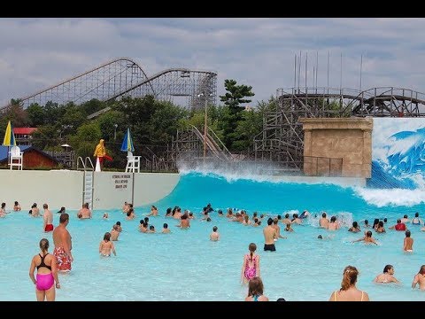 Super Giant Wave Pool waive every 3 min Wisconsin Dells