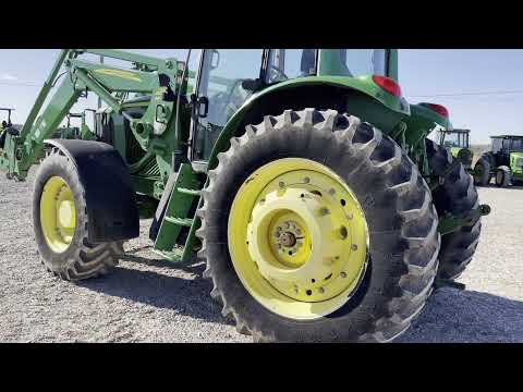 JOHN DEERE 7520 For Sale