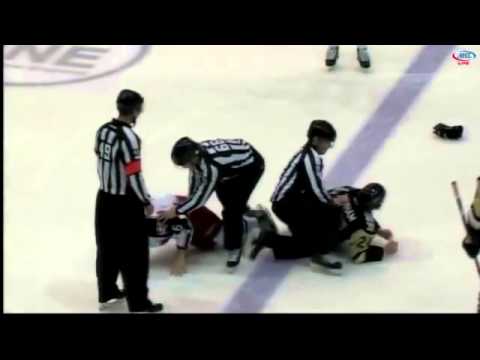 Bobby Farnham vs Mike Cornell