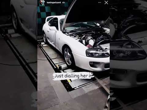 Absolute insane turbo supra, first boost session, spinning the dyno. 2jz no shit. Tuna no crust