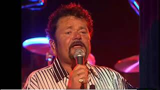 ANDRE HAZES WIJ HOUDEN VAN ORANJE