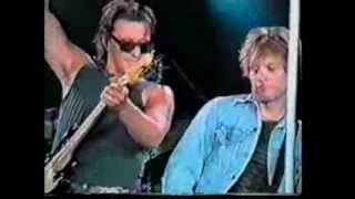 Bon Jovi - Two Story Town (London 2000)