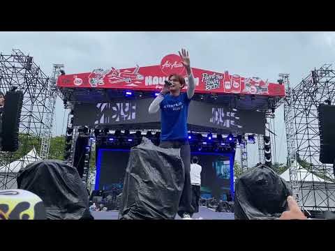 Lucidrari & Dannqrack - Lampu Biru Live @ AirAsia Hausboom Festival