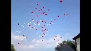 preview picture of video 'Heliumherzballons für eine Hochzeit im Kloster Hornbach'