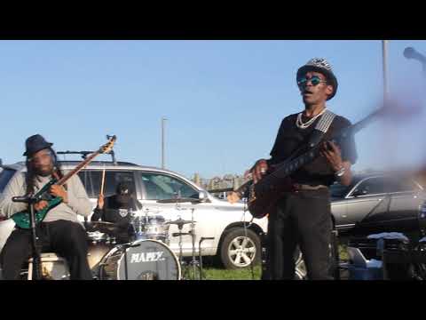 Aaron Mills of Cameo Live performance, Norlina NC, Nov 21 2020