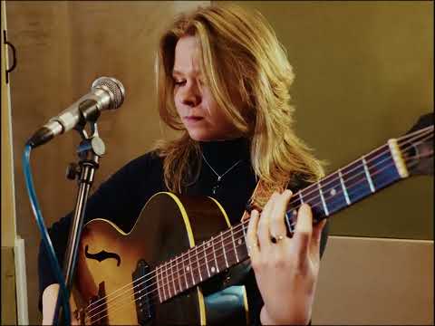 Katie Spencer - It Was Then That I Knew Love (Live Session)