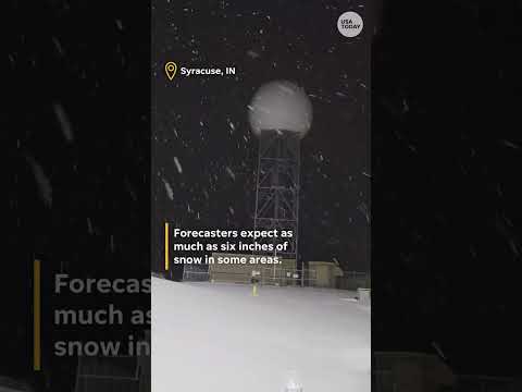 Snowstorm blankets Midwest, moves toward Northeast