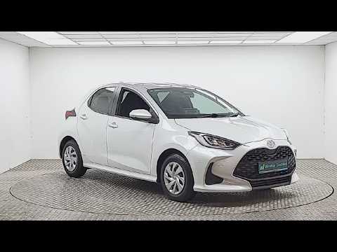 Toyota Yaris HYBRID SPORT - Image 2