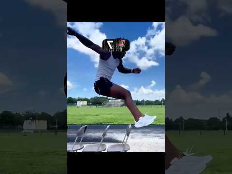 椅子100個越えチャレンジに挑戦するアイショースピード