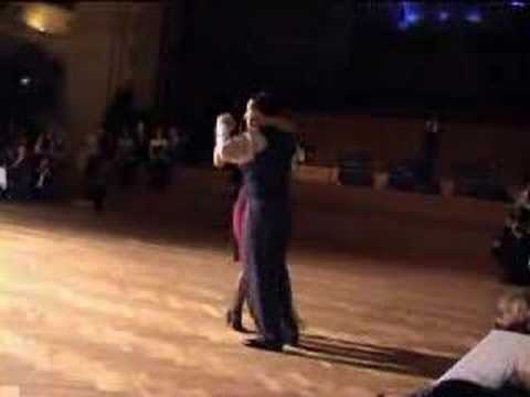  Vilma Fabiana Vega  and  Fernando Galera  are  dancing  to  the  milonga  "  A Lo Pirincho  "