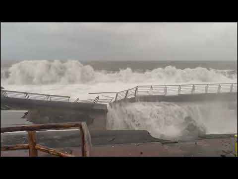 Ciclone Harry, Santa Teresa di Riva: lungomare distrutto