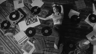 Simge - Bir Şeyin Olayım | Bayraşa Version  (Visualiser)