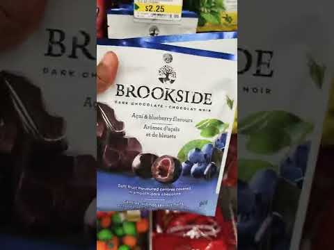 BROOKSIDE DARK CHOCOLATE AÇAÍ & BLUEBERRY #brookside #dollarstore #dollarama #shorts #toronto