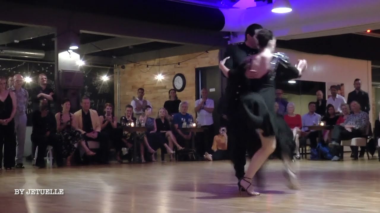 Video thumbnail for Gran Salon Delft : Juan Malizia & Manuela Rossi (3) "De Vidrio" Tipica Messiez & E. Messiez