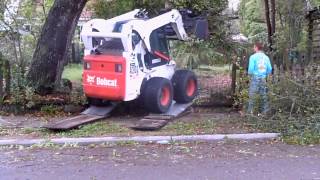 preview picture of video 'Wind Storm Tree Removal, Bay St. Louis, Mississippi'