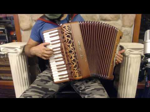 BRAN66CLW - Mahogany Brandoni 66W Piano Accordion LMM 34 78 $5999