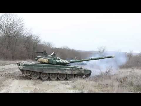Combat firing T-72B3 tanks