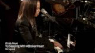 Alicia Keys - &quot;Try Sleeping With A Broken Heart&quot; Live | iHeartRadio Concerts