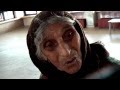 БОЛГАРИЯ: Цыганка на вокзале... Gypsy woman in Bulgaria) 