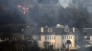 De luxueuses villas brûlent en Californie
