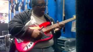 Video thumbnail for MODERN PLAYER Short Scale J-Bass - maxproud by maxproud