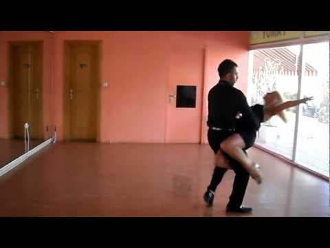 tango arwma gynaikas