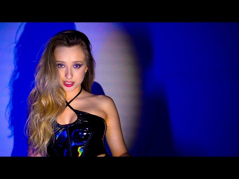 Isa Buzzi - Castigo (webclipe)