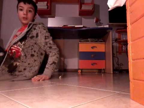 Freestyle con la pallina da tennis