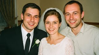 Download lagu W 1999 nowożeniec znika — 3 lata później zdjęcia znalezione w aparacie przyjaciela rozwiązują sprawę mp3