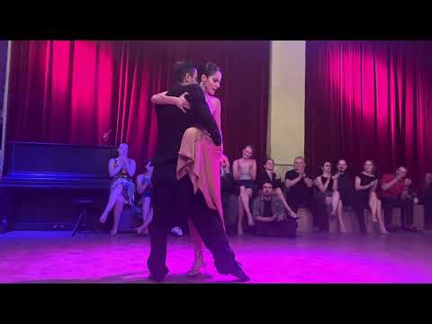 Müge Üner & Selçuk Atalay - Berlin, Milonga Latidos 2/4