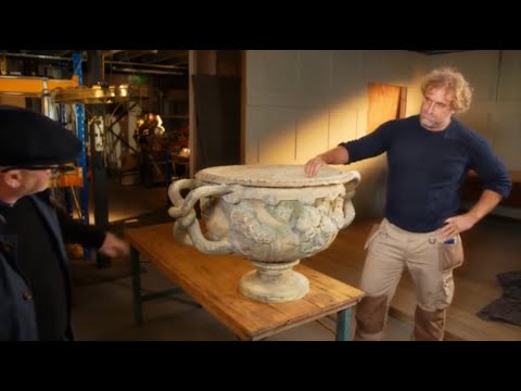 Very Big 19th Century Warwick Vase - Antiques Restoration 517