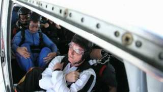 preview picture of video 'Tim Skydiving @ Redlands Airfield in Swindon, UK - SkyDiveLondon'