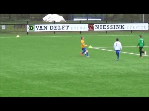 C.V.V. Zwervers - FC Zoetermeer E1, Hoofdklasse 11