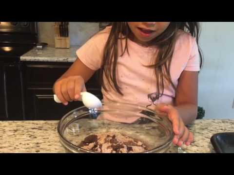 download lagu mp3 mp4 Betty Crocker Double Chocolate Cookies, download lagu Betty Crocker Double Chocolate Cookies gratis, unduh video klip Betty Crocker Double Chocolate Cookies