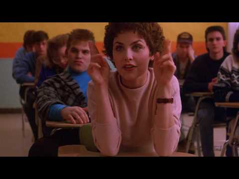 Twin Peaks - Audrey Horne goes to school | HD Blu-ray