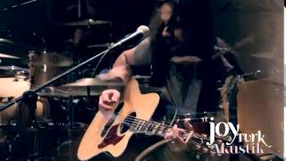 Yüksek Sadakat Belki Üstümüzden Bir Kuş Geçer (JoyTurk Akustik)