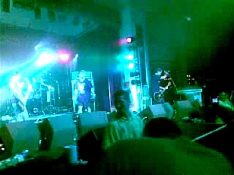 Clif Hanger of The Freeze talkin' (bombs)