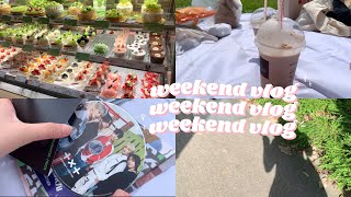 weekend vlog 🍰  | picnic, unboxing txt album, lots of food, shopping + more !