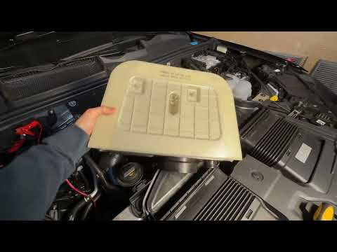 Audi Q7 Replace Engine Air Filter 2024 - 2026