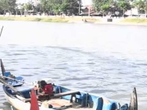 my real twin motor home made airboat with gyro stabilisation