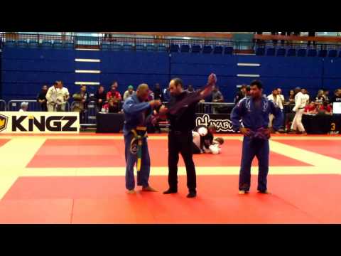 Jamal Henry vs Paquet Mathieu - IBJJF London Fall Open 2016 - Purple Master 1 - Middle