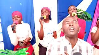 Unastahili kuabudiwa by Njenga ministers Unastahili kuabudiwa by Njenga ministers