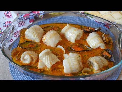 MERLUZA AL HORNO con salsa marinera | RECETA fácil y económica