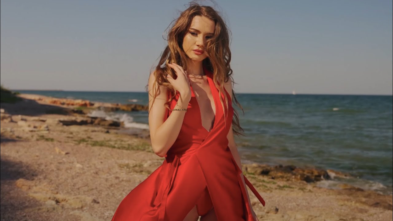 Otilia — ﻿﻿Oh Na Na (Lyric Video)