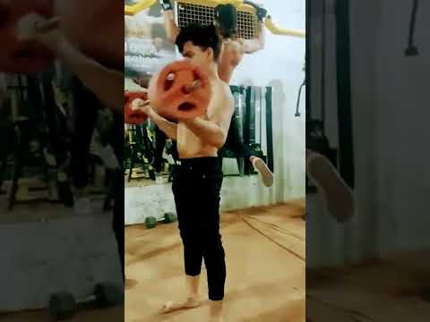 Danish boyka bicep and short video 💪🏻💪🏻💪🏻🏋️🏋️