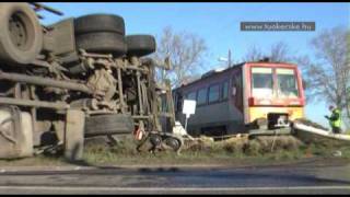 preview picture of video 'Vasúti baleset Tiszajenőn - 2009.12.29.'
