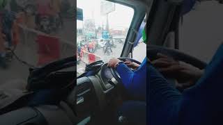 Download lagu Viral Bunyi Klakson Bus bersahutan #shorts mp3