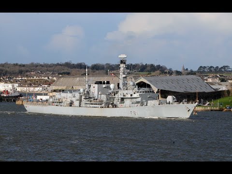 HMS SUTHERLAND F81 LEAVES DEVONPORT AT DEVILS POINT AND HEADS TO SEA - 17th January 2020