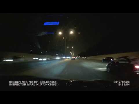 Неожиданный поворот автоледи привел к ДТП